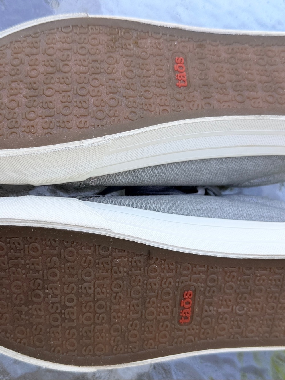 Taos Star Sneaker - Light Grey Canvas Shoe - Picture 5 of 10